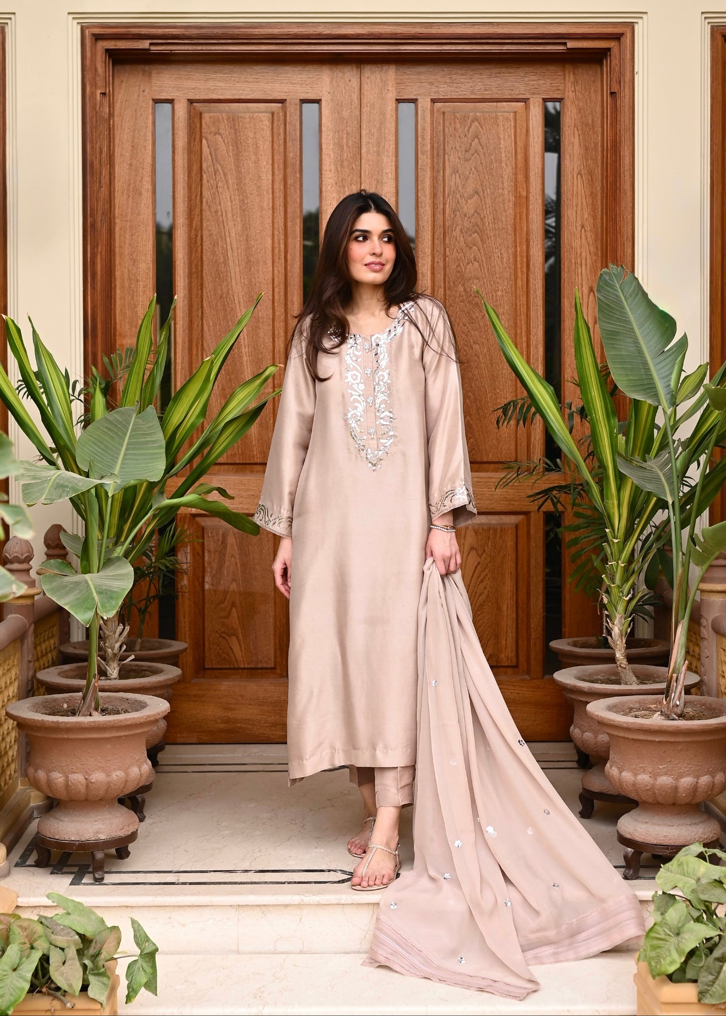 Floral Mukaish Dupatta (L25-RS-GD-04)