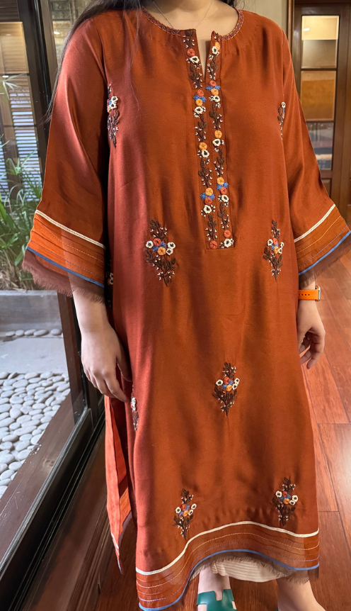 Rust Floral (P-CN-10)